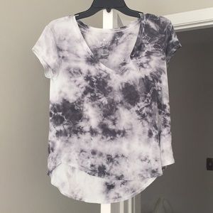 marble v-neck shirt